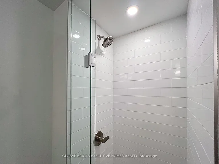 319 Jarvis St #2112 — Photo 7