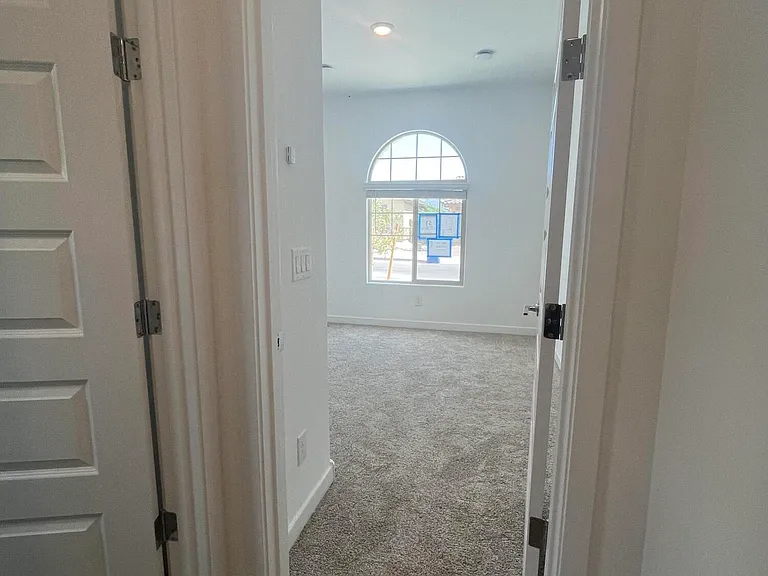 11148 W Parkway Dr — Photo 7