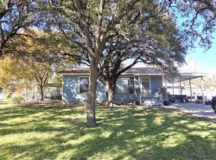 200 Hill Top Rd, Glen Rose, TX 76043
