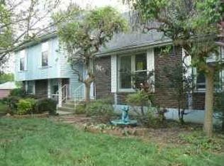 317 NE Woods Chapel Rd, Blue Springs, MO 64064