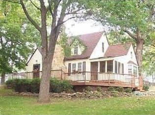 W5238 Wandawega Dr, Elkhorn, WI 53121