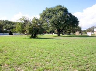 203 Hoover Ln, Rio Frio, TX 78879