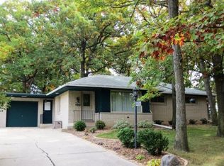 4416 S 80th St, Greenfield, WI 53220