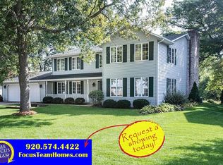 2840 S Fox Run Cir, Green Bay, WI 54302