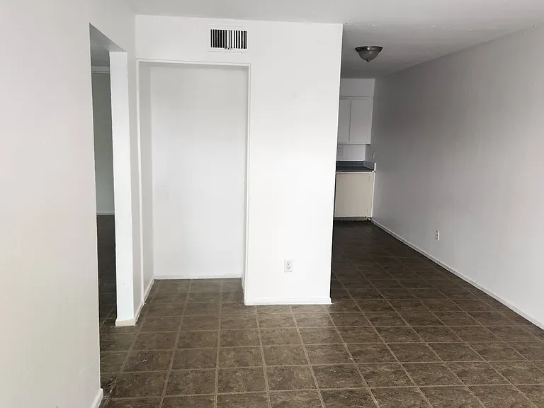 2302 E Broadway Rd — Photo 5
