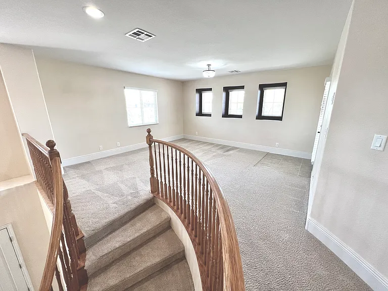 7140 Charter Crest St — Photo 47