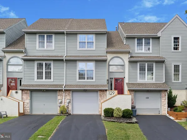 129 Knollwood Ct, Aston, PA 19014