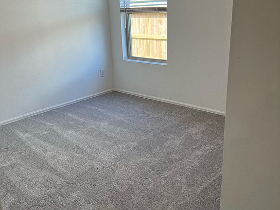 3rd image of 7706 Iris Peak Dr