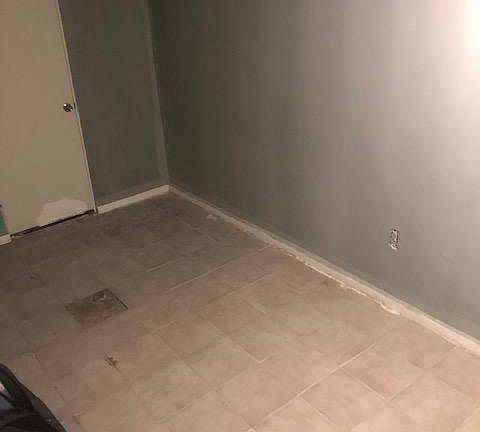 3rd image of 1021 Rosalie St