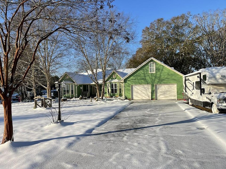 1st image of 3612 Carmichael Dr