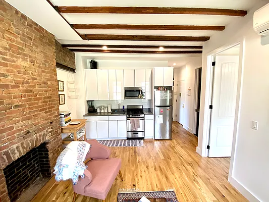 Rented by Nolita Group | media 12