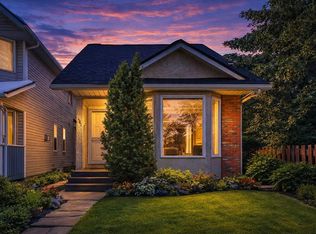 463 N 23rd Ave NW, Calgary, AB T2M 1S5