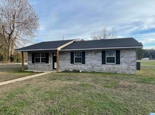 17 4th Ave S, Clanton, AL 35045