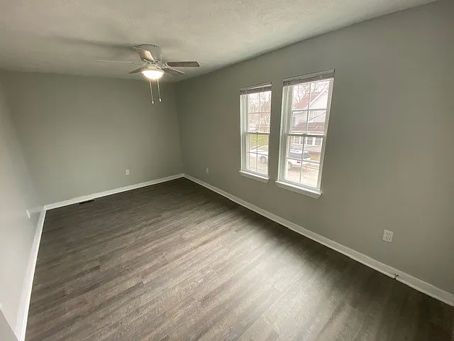 1011 Logan St SE — Photo 15