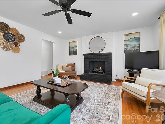 2nd image of 112 Allison Rd