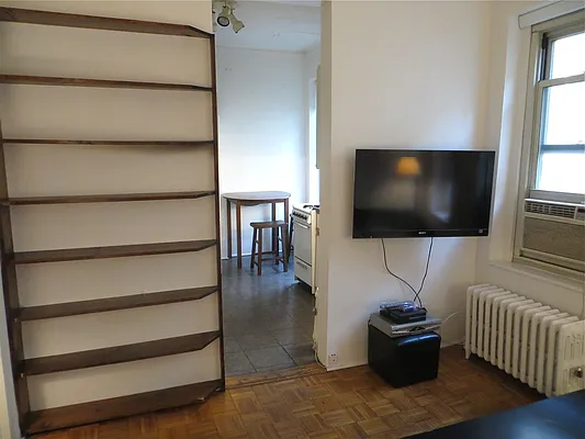 Rented by Performing Assets Corp | media 30