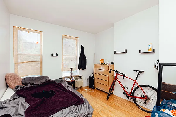 Rented by Nooklyn NYC LLC | media 22