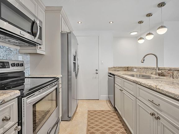 5th image of 720 Bayshore Drive #304