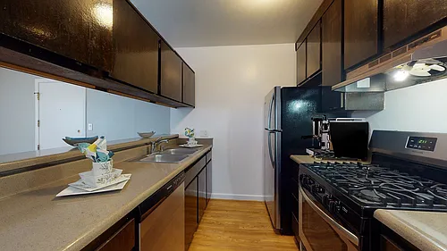 Executive House Apartments Photo 1