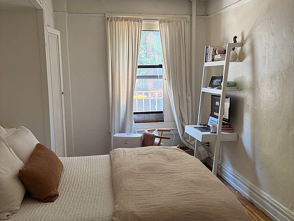 3rd image of 111 W 16th St APT 2H
