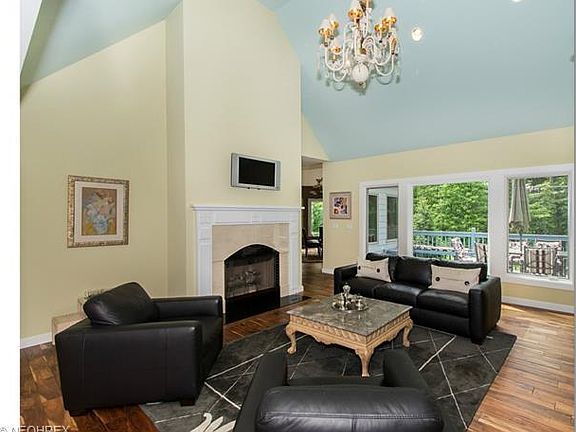 2nd image of 11395 Normandy Ln