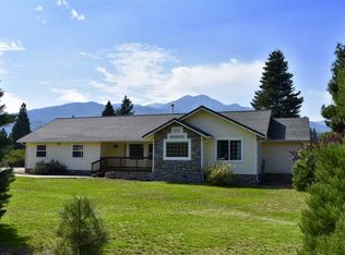 835 Quail Meadow Dr, Mount Shasta, CA 96067