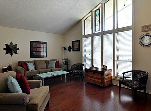 3rd image of 11108 Valleydale Dr #C