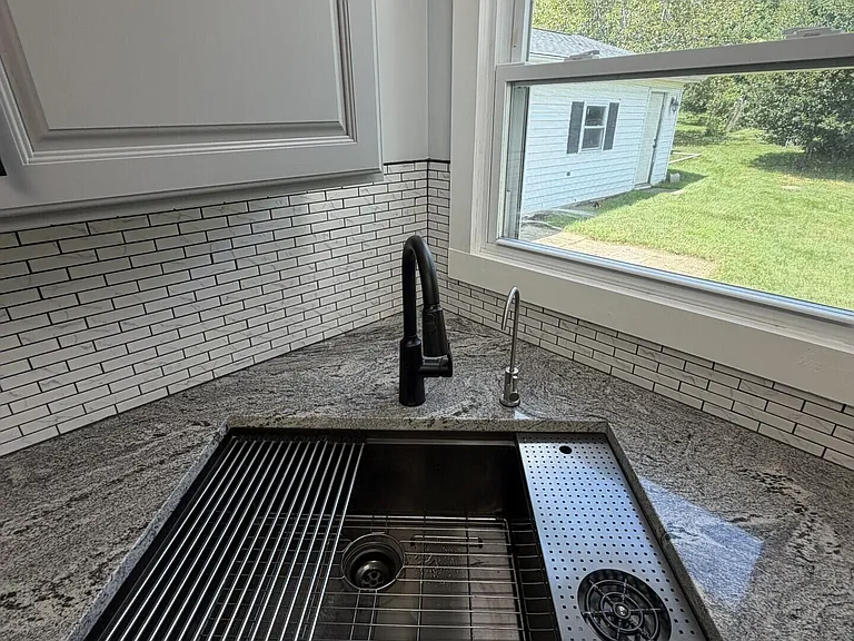 721 Wayland Dr — Photo 11