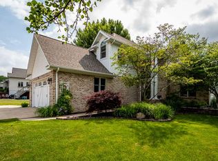 102 Hewitt Ct, Brooklyn, MI 49230