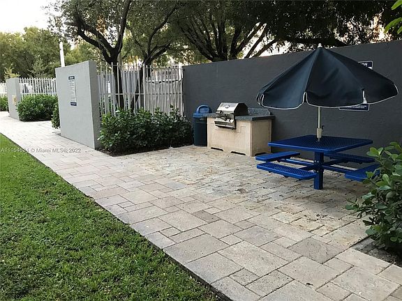 3rd image of 800 N Miami Ave #E-1710