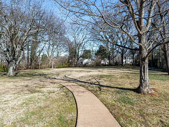 5th image of 4018 Estes Rd