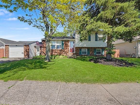 3rd image of 233 Dean Rd