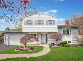 10 Dutch Hollow Dr, Orangeburg, NY 10962