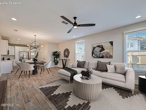 3rd image of 433 4TH Avenue N