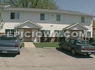 2821 Cory Ct SW APT 11, Cedar Rapids, IA 52404