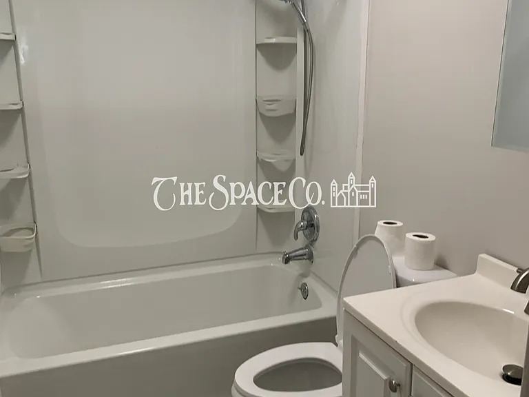 833 Locust St — Photo 7