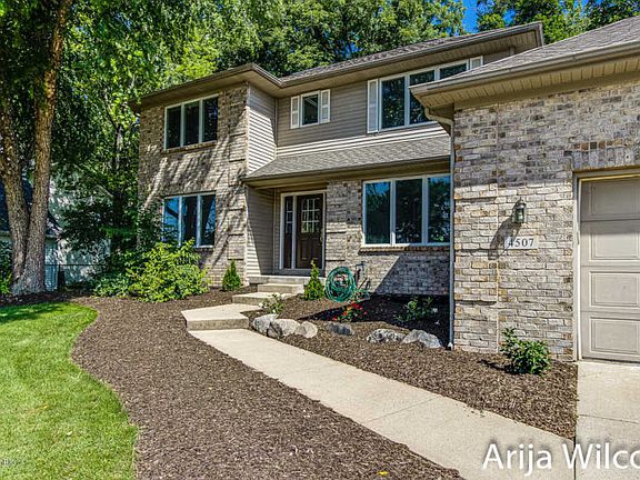 3rd image of 4507 Orchard Creek Dr SE