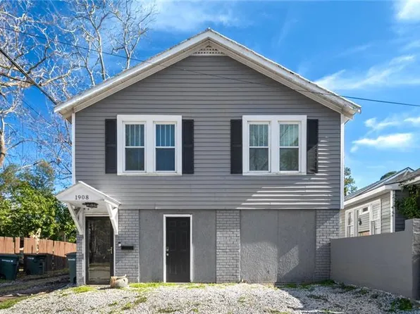 1908 Paulsen St, Savannah, GA 31401