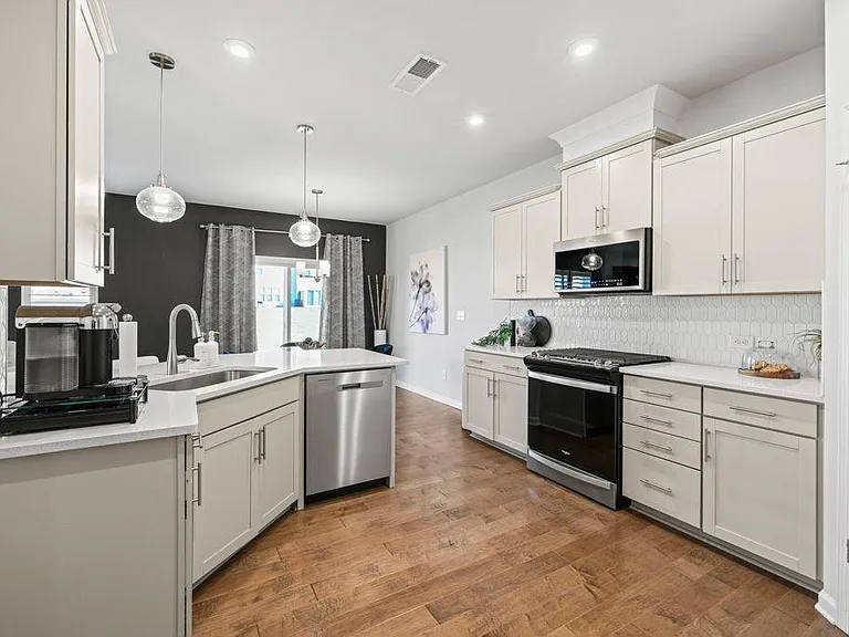 2615 Quarterdeck Dr — Photo 11