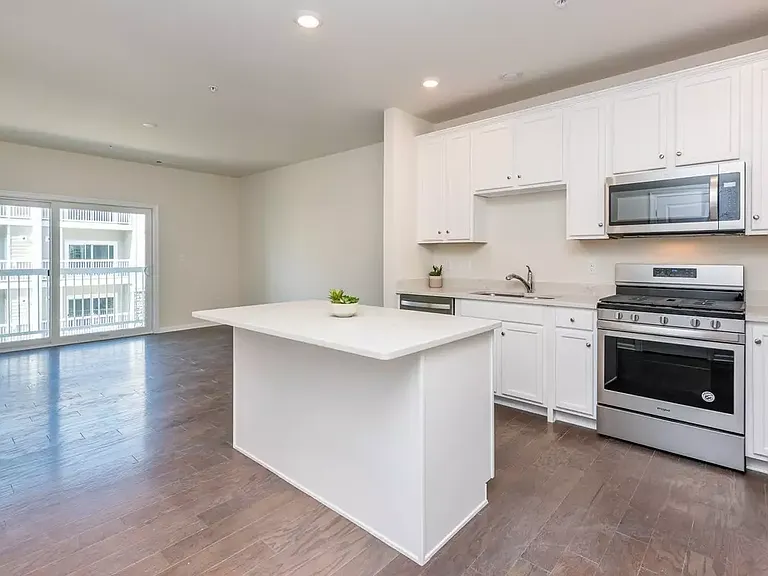 130 University Ave #1303 — Photo 2