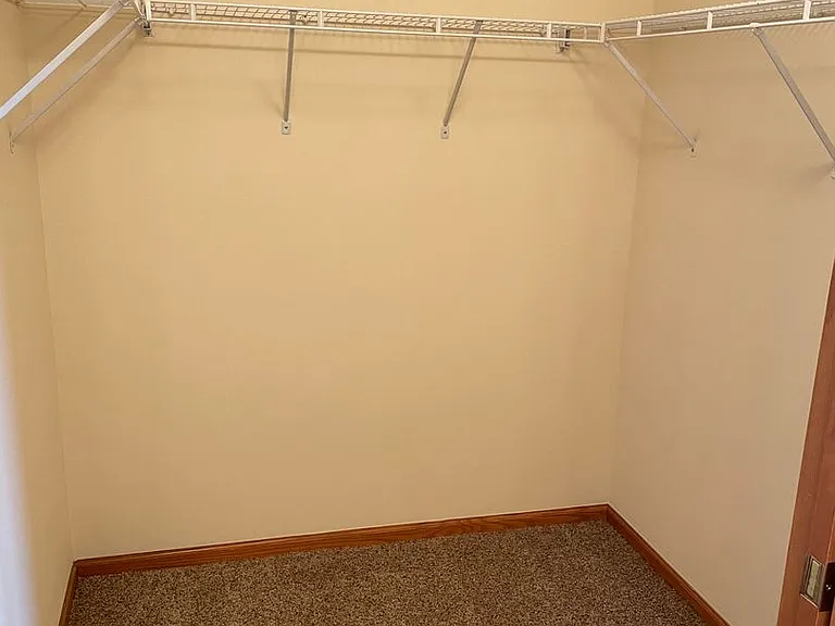 Door Creek Apartments — Photo 31