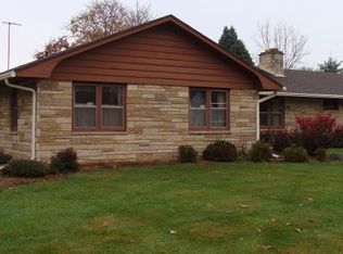 154 E Ottawa Ave, Dousman, WI 53118