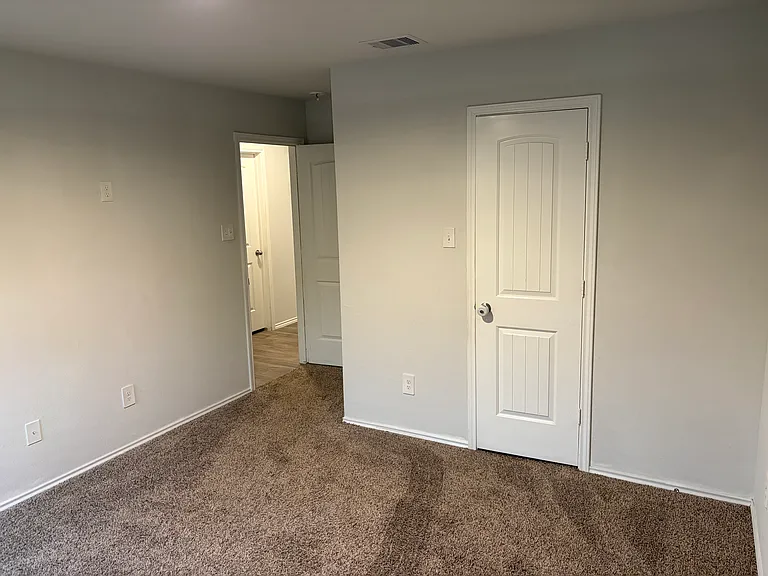 103 Pecos Dr — Photo 9