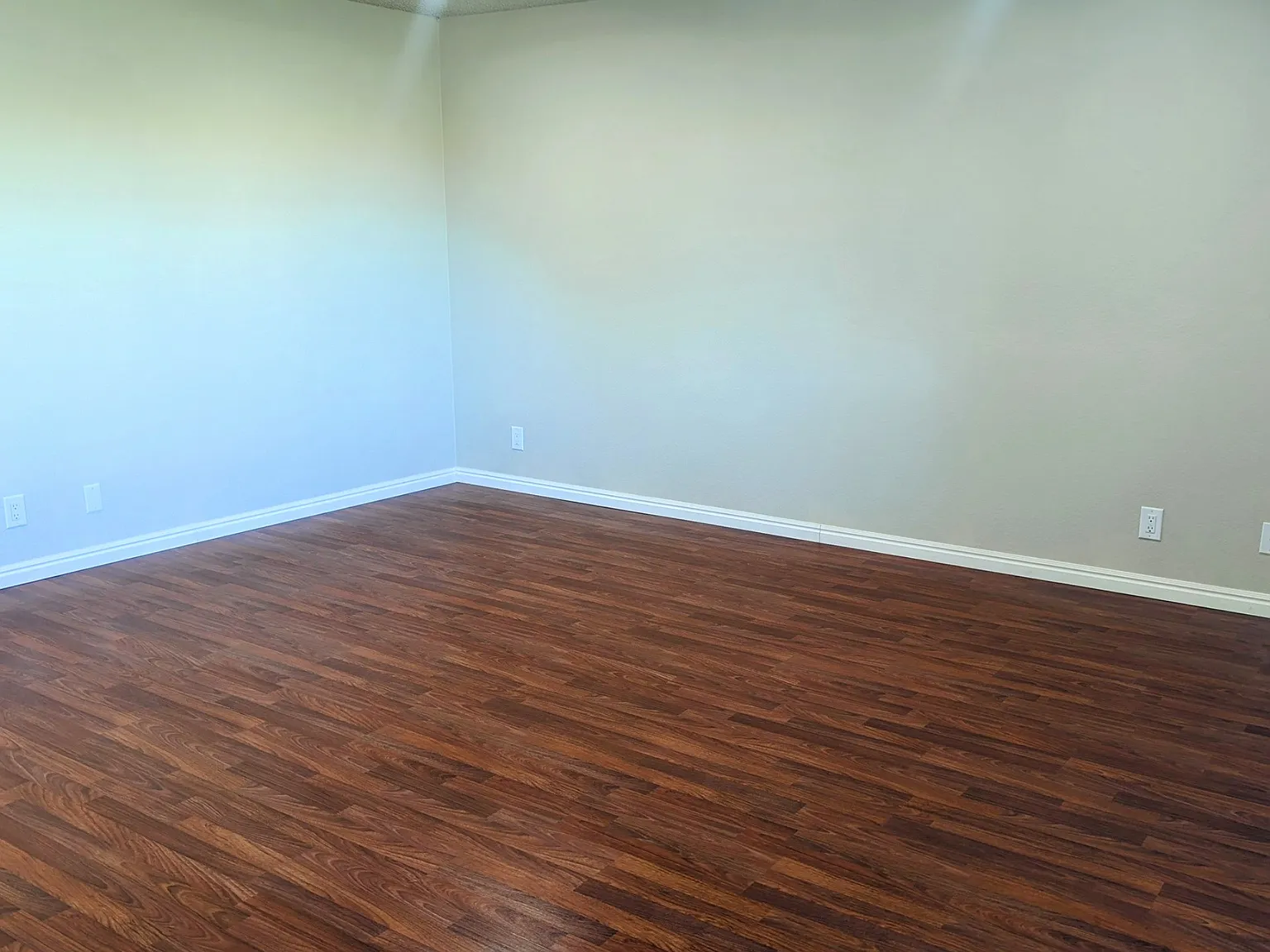 2 bed, 996 sqft, $1,350 — Photo 3