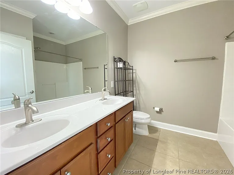 411 Gallery Dr #201 — Photo 13