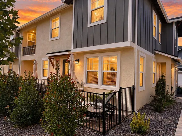 305 Cattail Cir, Gardnerville, NV 89410