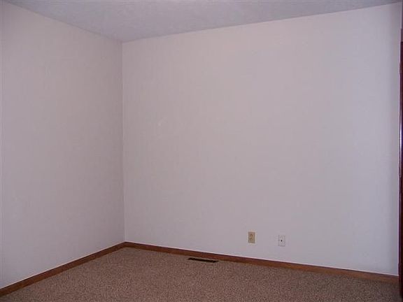 5th image of 732 Faith Dr