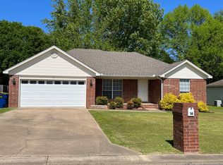 16 Stonehaven Dr, Cabot, AR 72023