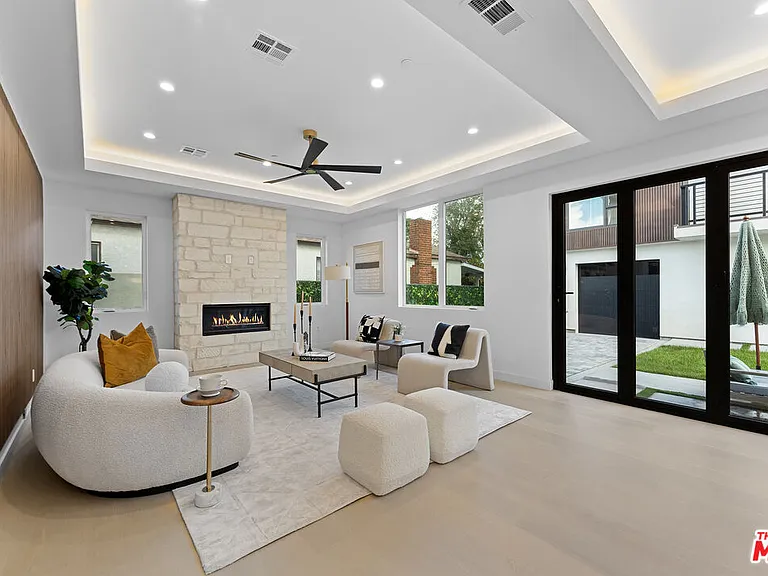 3932 Minerva Ave — Photo 4