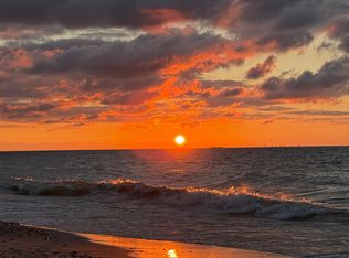 11 S Broadway, BEVERLY SHORES, IN 46301